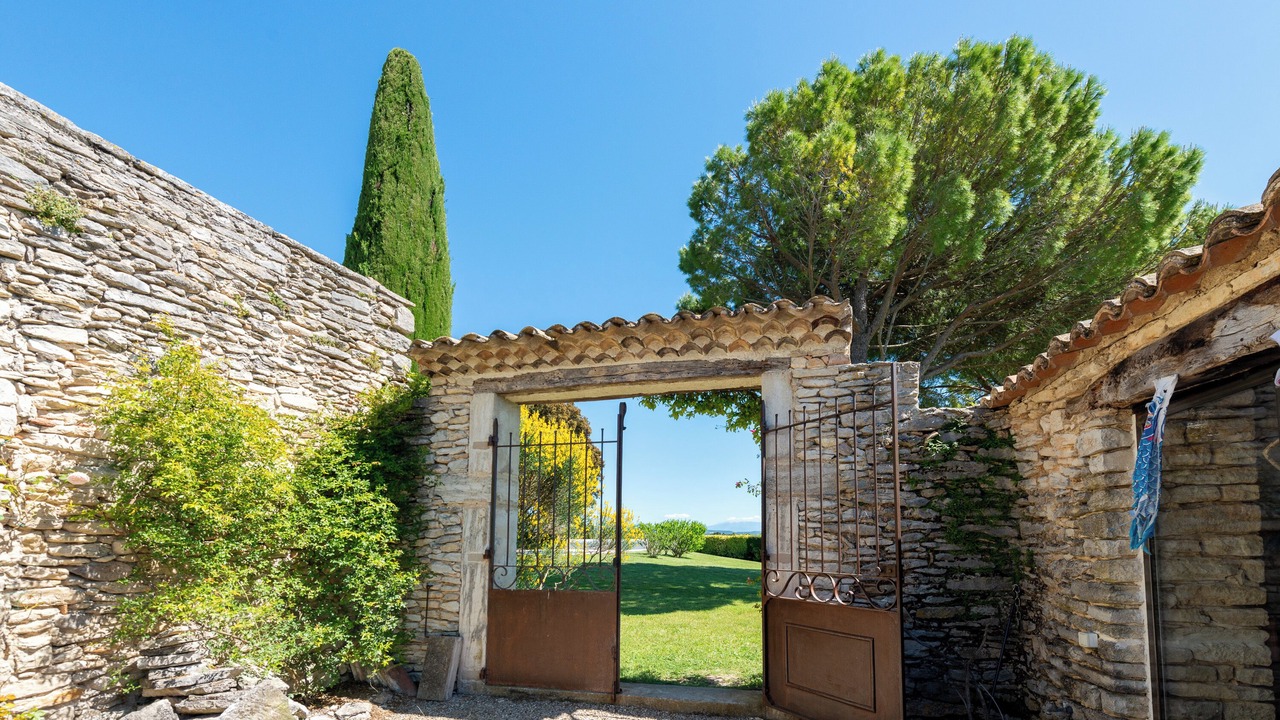 Photo of Outdoor in Taulignan