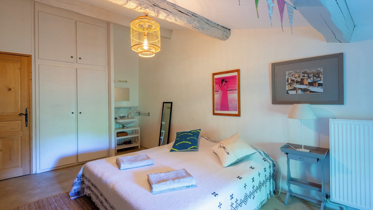Photo of Bedroom in Taulignan