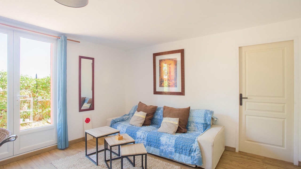 Photo of Livingroom in Montmeyan