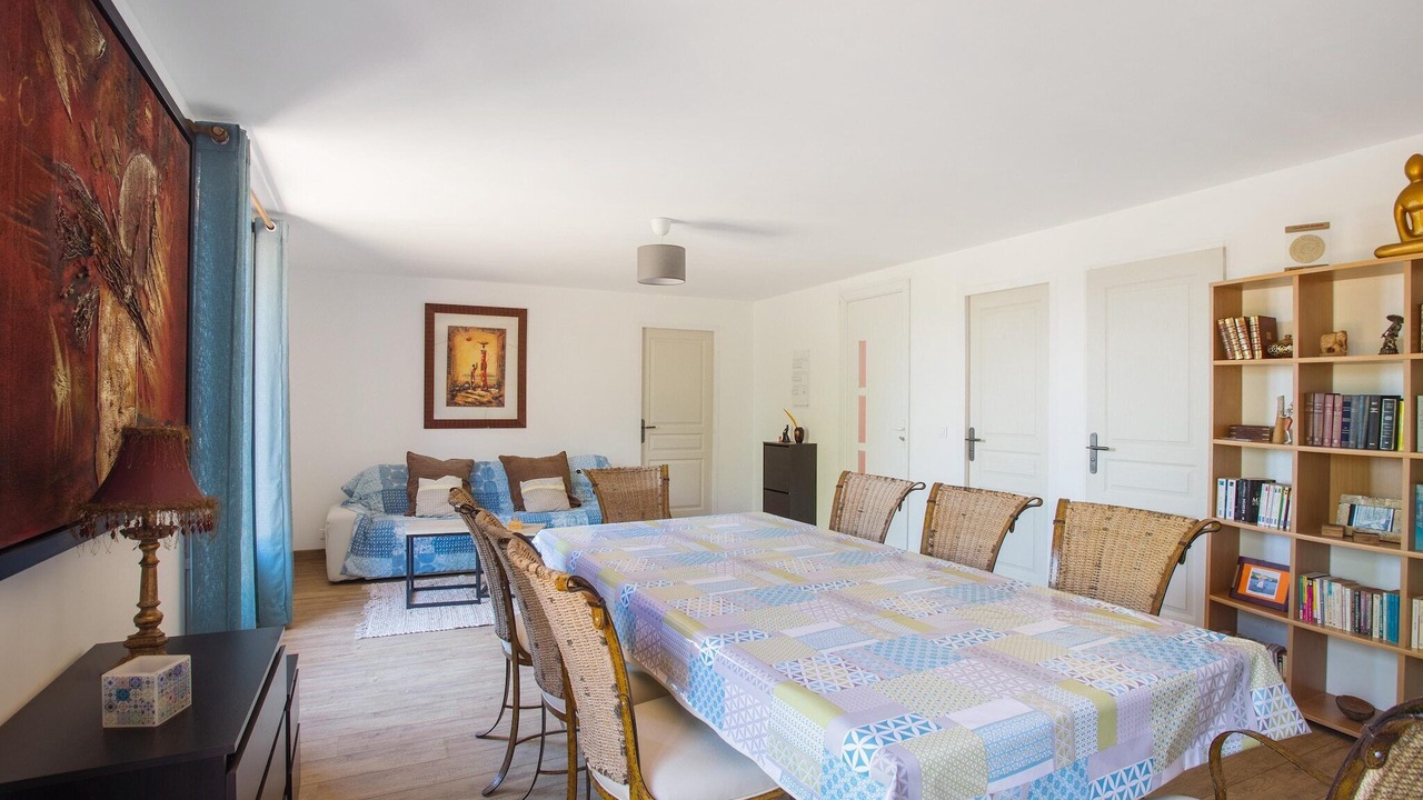 Photo of Livingroom in Montmeyan