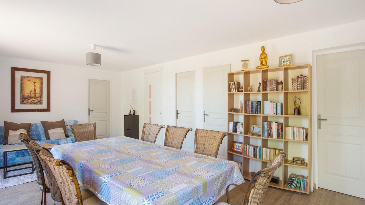 Photo of Livingroom in Montmeyan