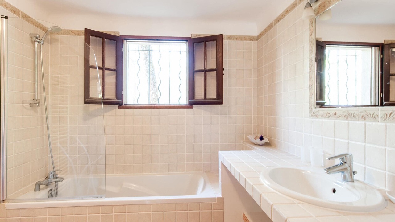 Photo of Bathroom in Callas