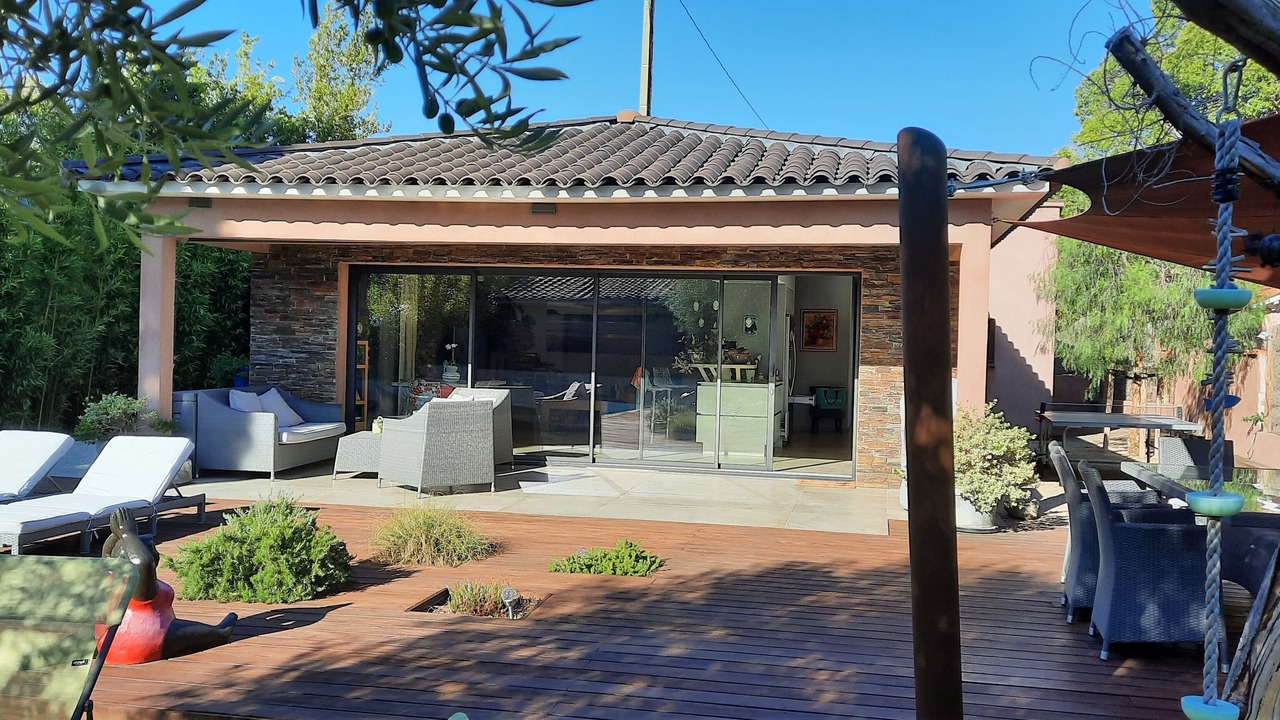 Photo of Patio Balcony in Saint-Cyr-sur-Mer