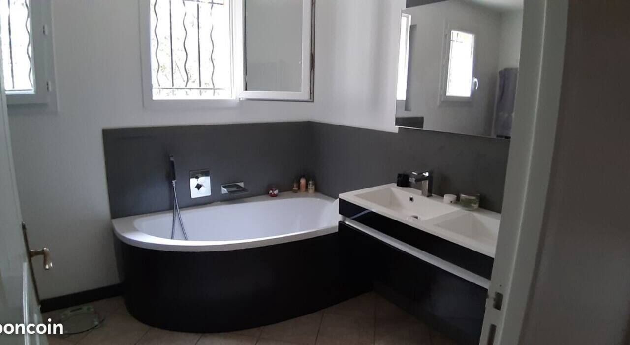 Photo of Bathroom in Seillons-Source-d'Argens