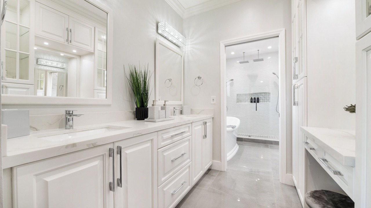 Photo of Bathroom in Country Walk