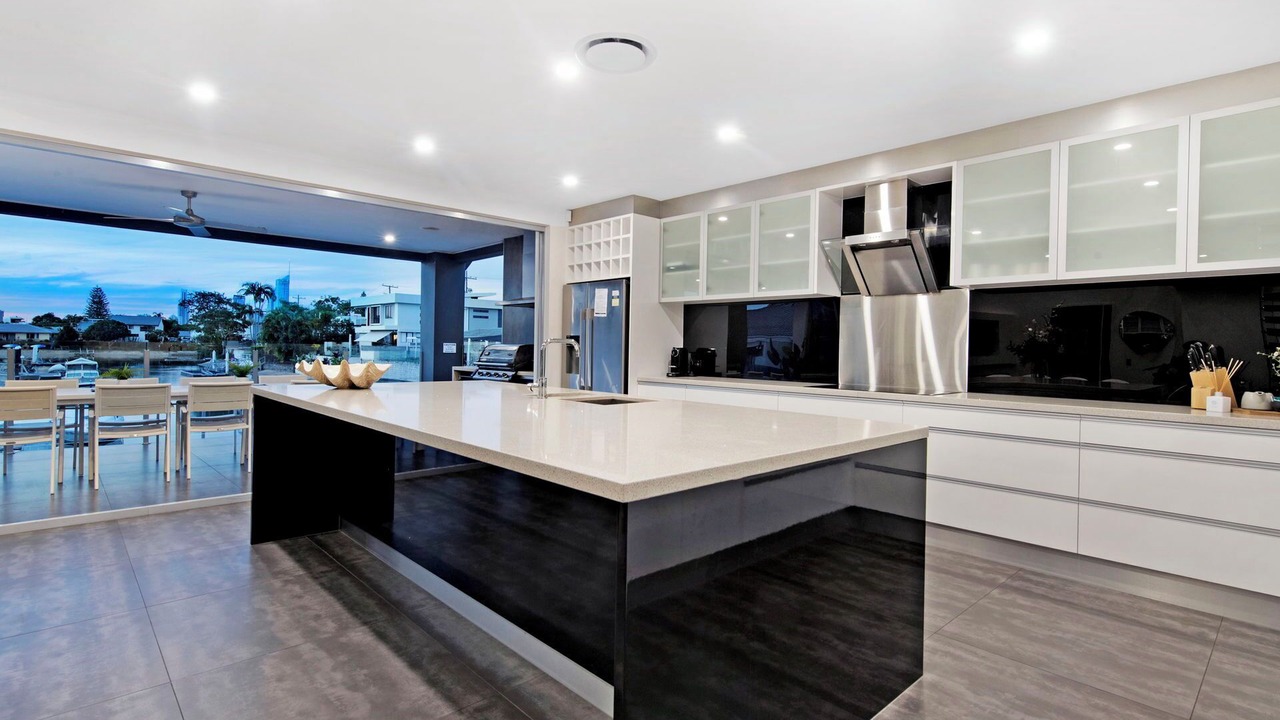Photo of Kitchen in Broadbeach Waters