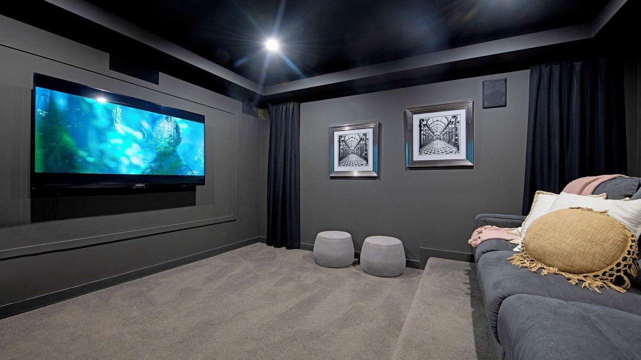 Photo of Livingroom in Broadbeach Waters