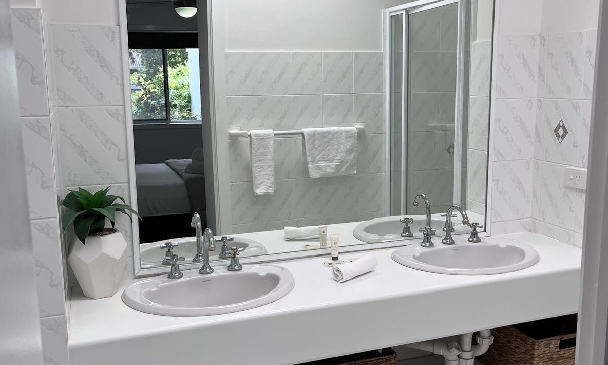 Photo of Bathroom in Mermaid Waters