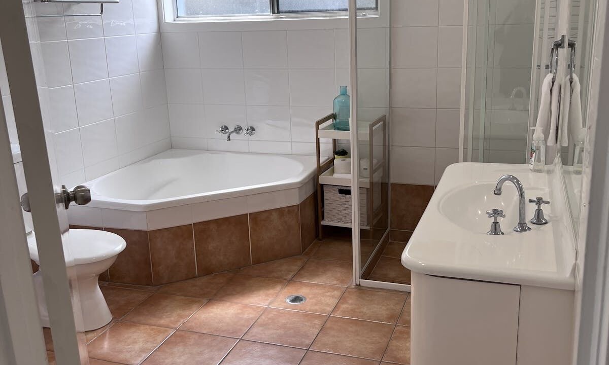Photo of Bathroom in Mermaid Waters