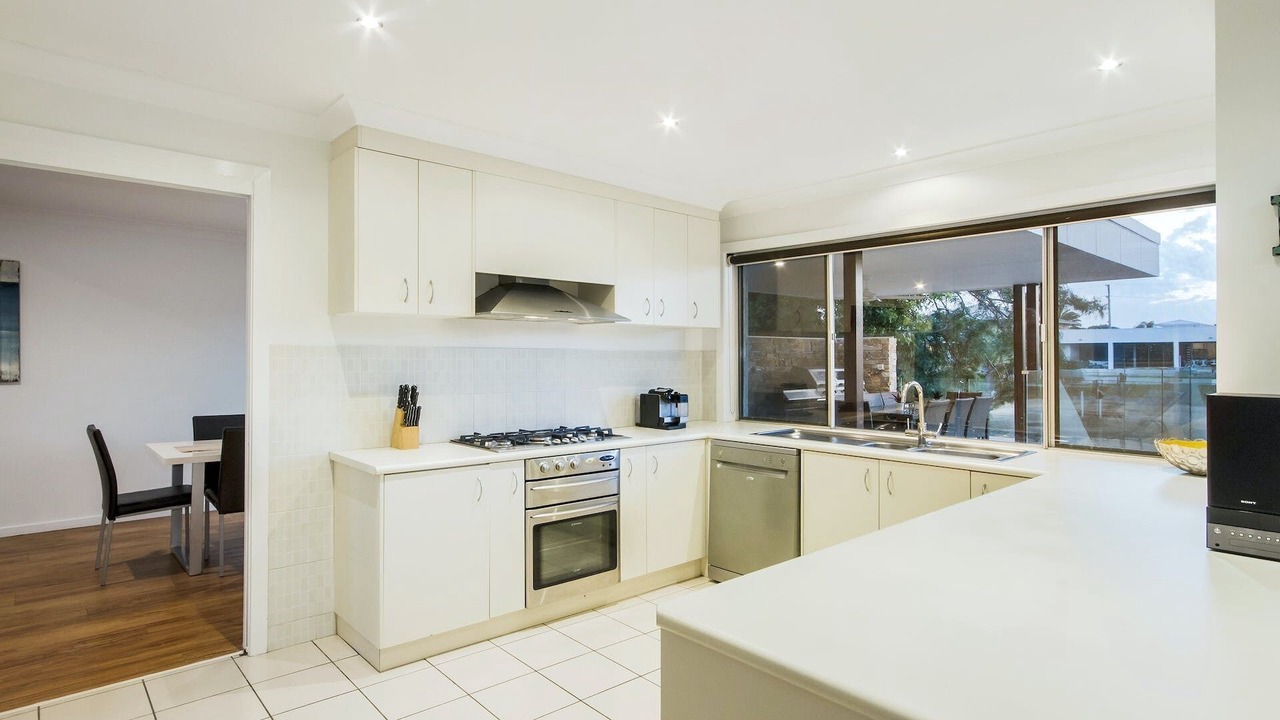 Photo of Kitchen in Mermaid Waters