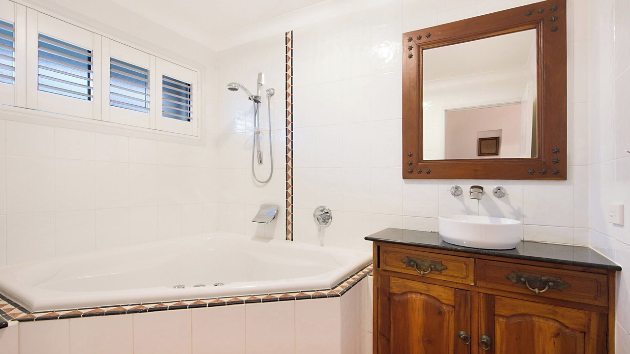 Photo of Bathroom in Broadbeach Waters
