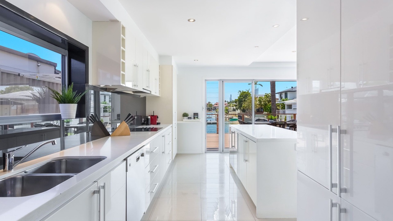 Photo of Kitchen in Broadbeach Waters