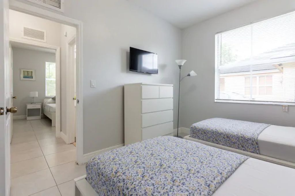 Photo of Bedroom in Ludlam