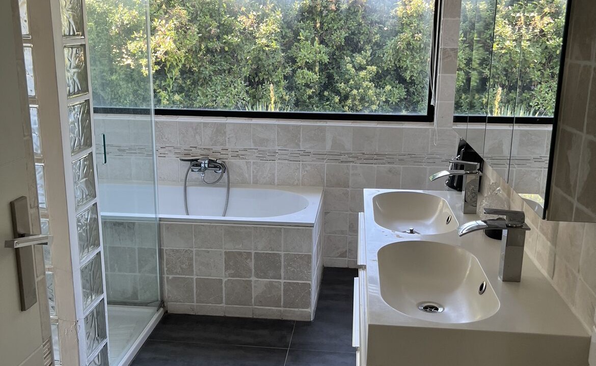 Photo of Bathroom in Le Castellet