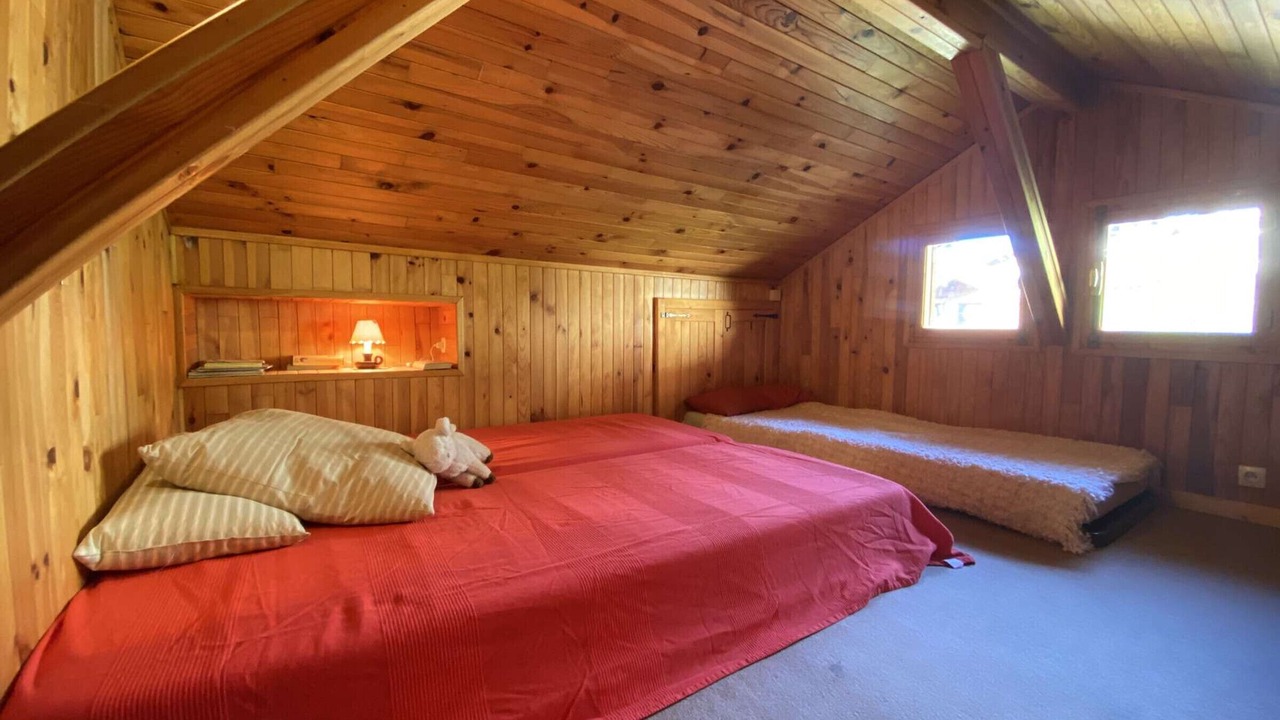 Photo of Bedroom in Areches