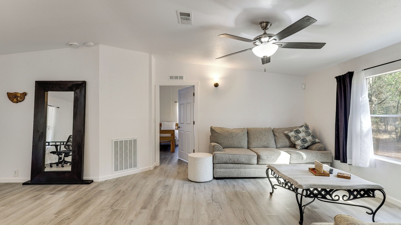 Photo of Livingroom in Valrico