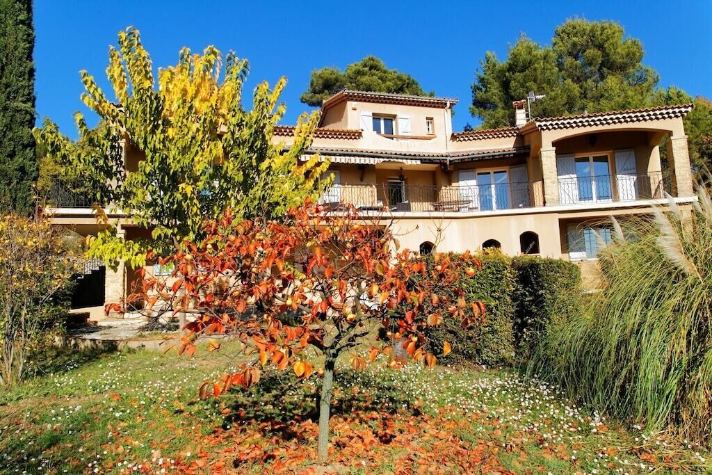 Photo of Outdoor in Auriol