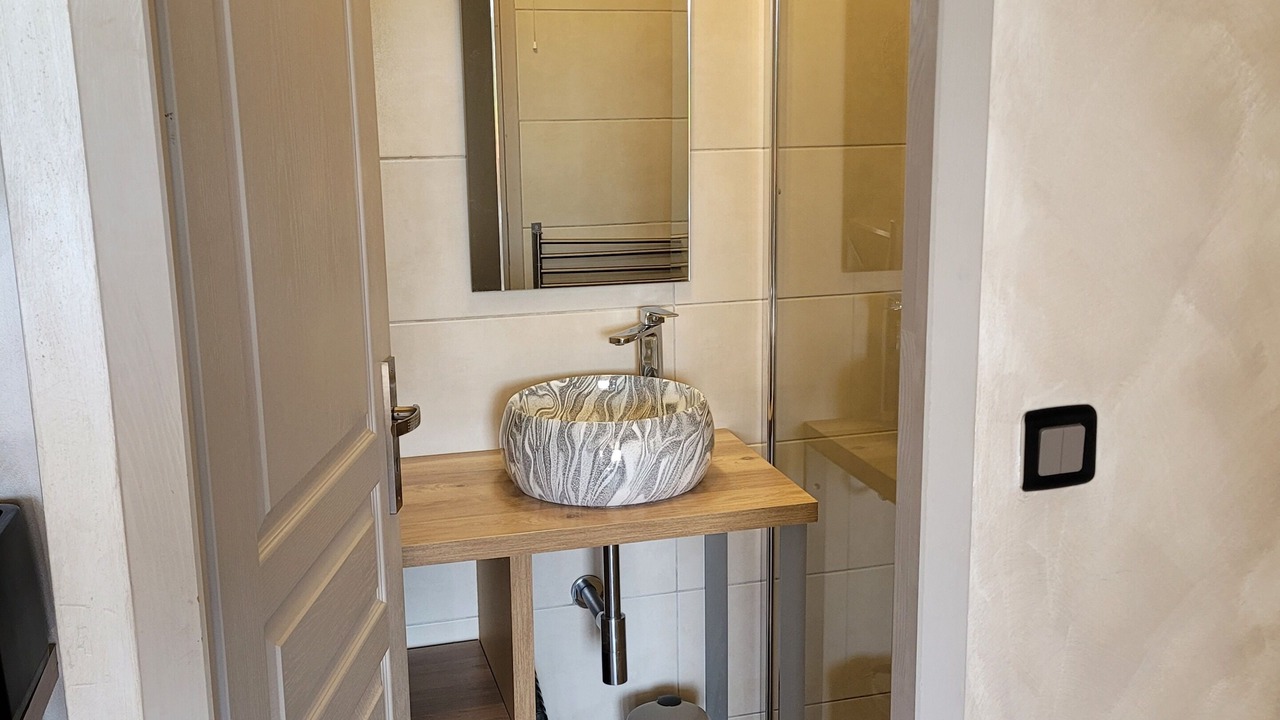Photo of Bathroom in Auriol