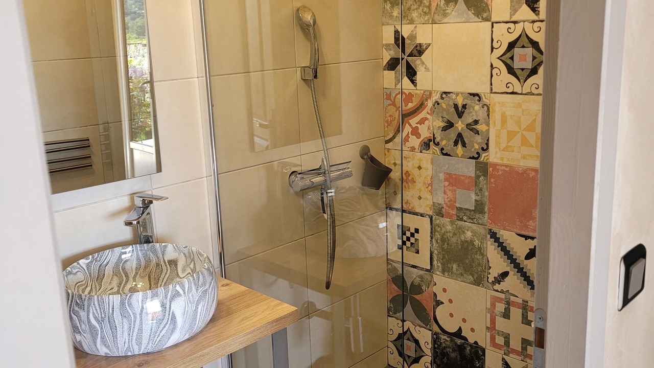 Photo of Bathroom in Auriol