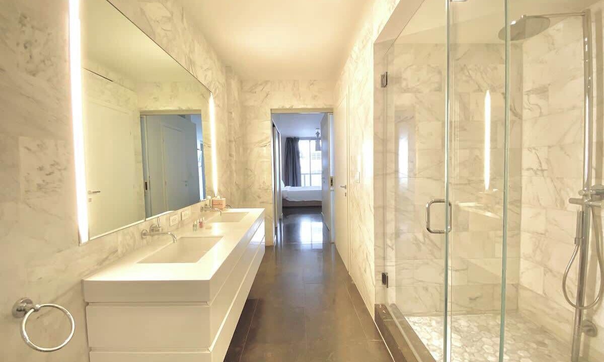 Photo of Bathroom in City Center