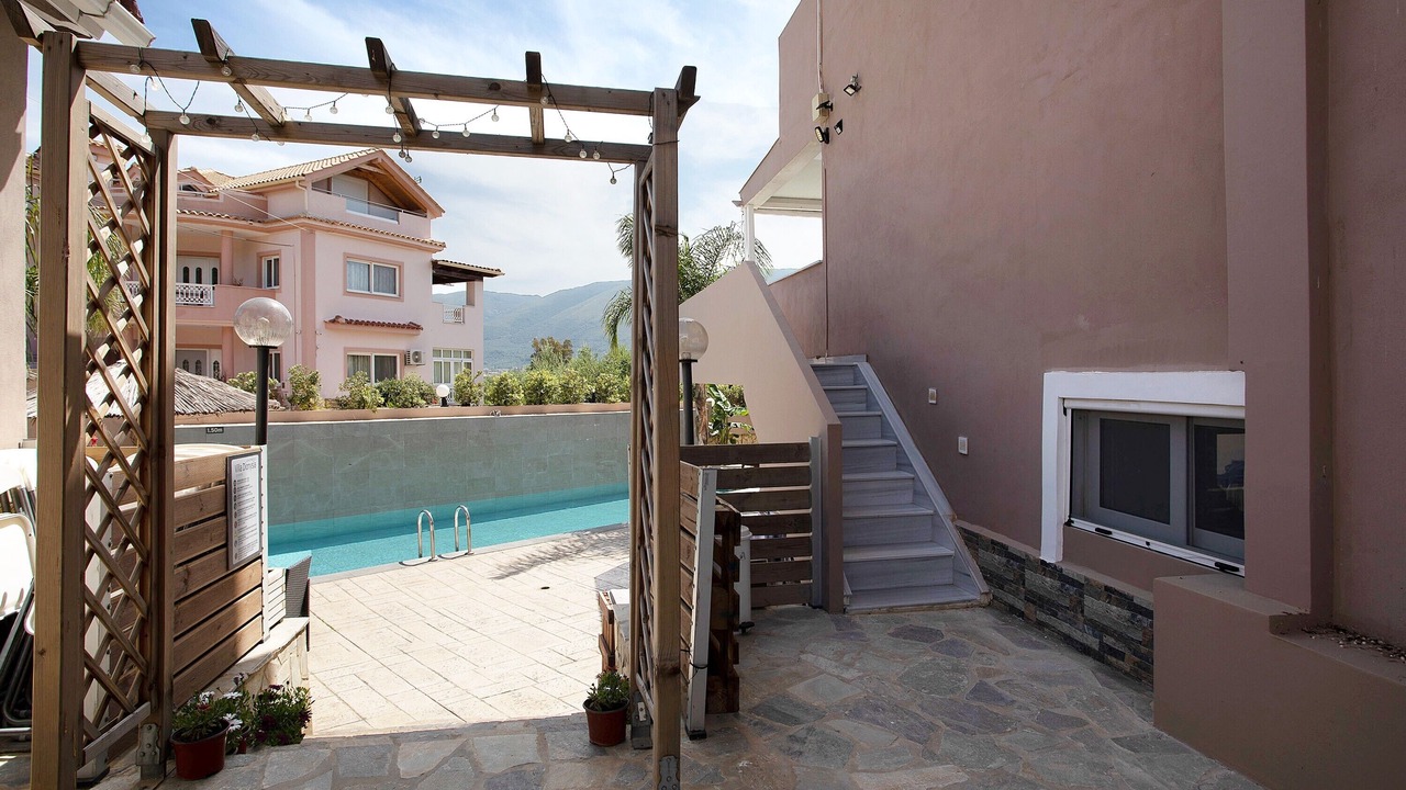 Photo of Outdoor in Alikanas