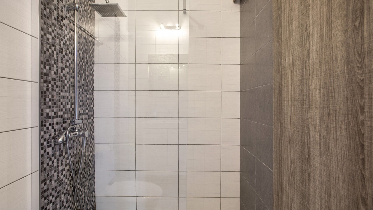 Photo of Bathroom in Alikanas