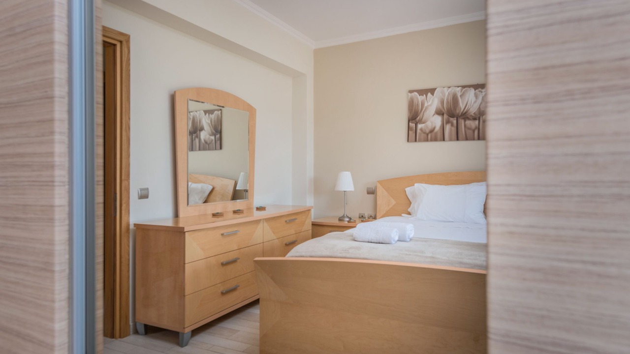 Photo of Bedroom in Neromilos