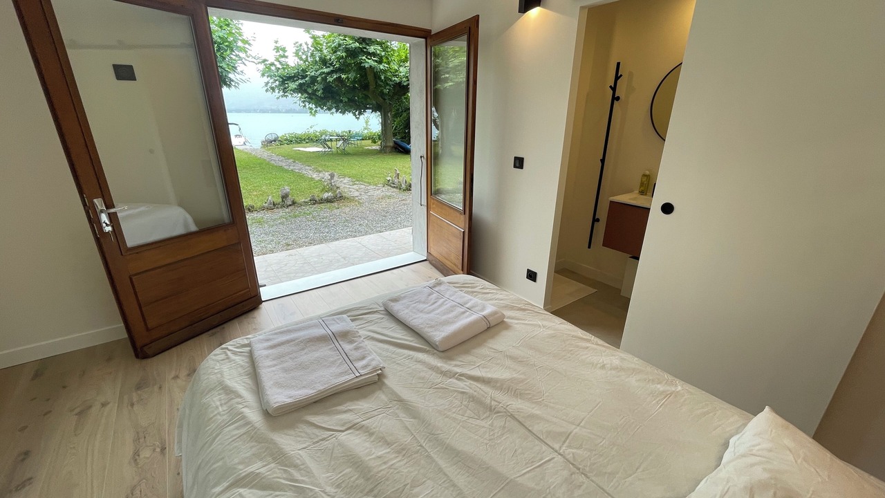 Photo of Bedroom in Angon