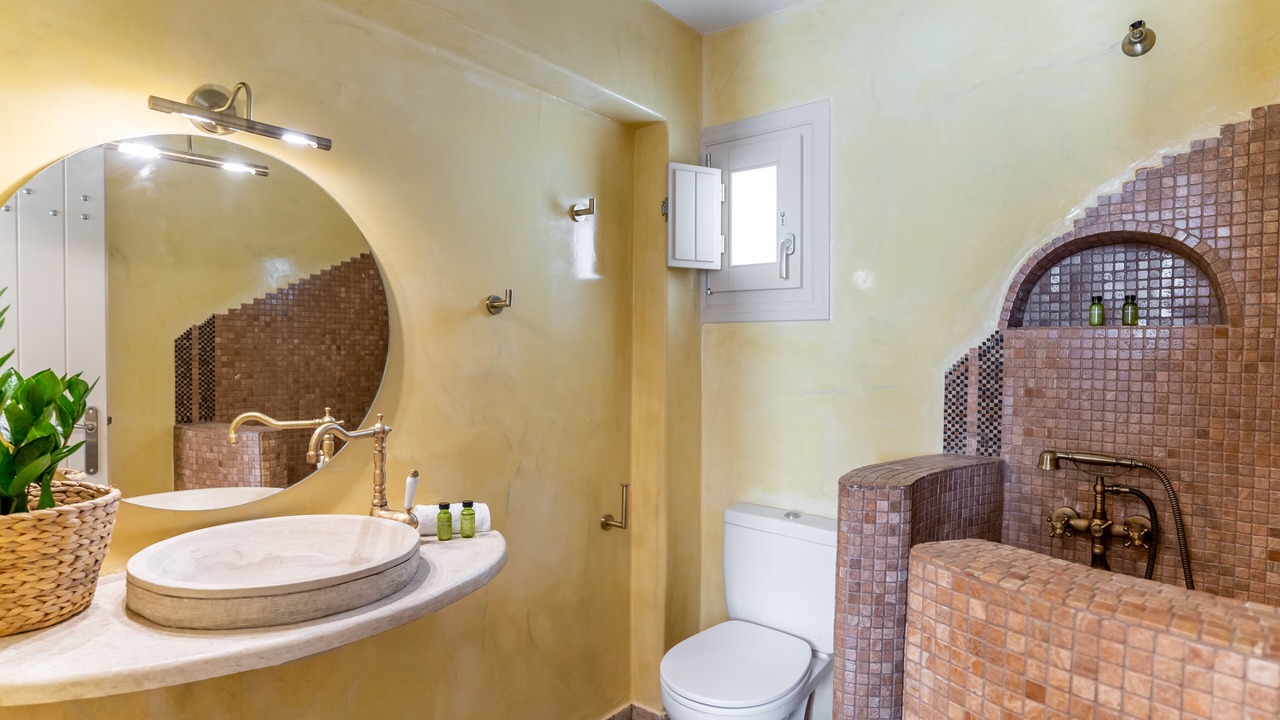 Photo of Bathroom in Firostefani