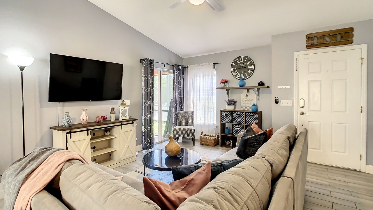 Photo of Livingroom in Sandy Ridge