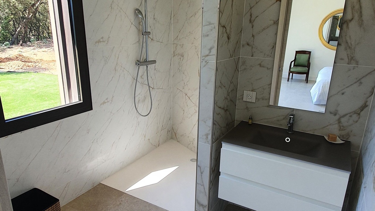 Photo of Bathroom in Trans-en-Provence