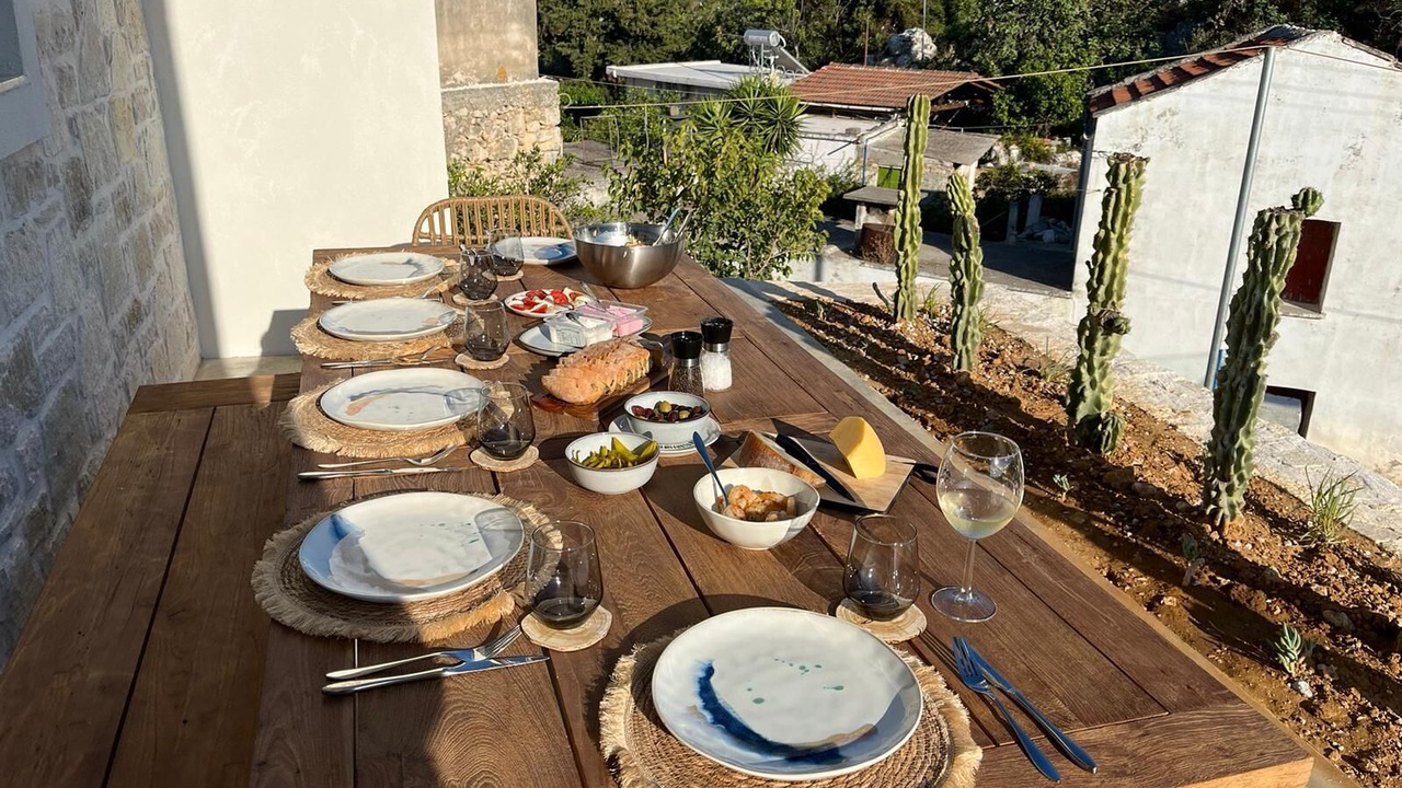 Photo of Outdoor in Douliana