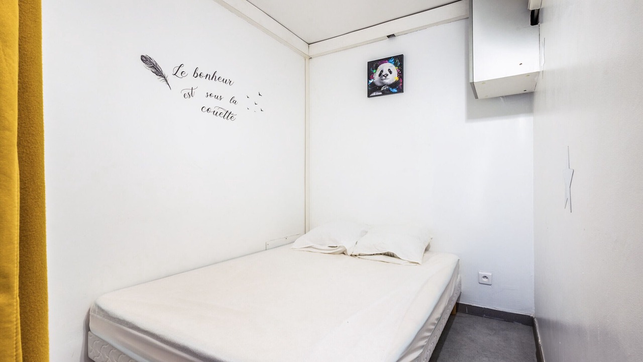 Photo of Bedroom in Mandelieu-la-Napoule Beach