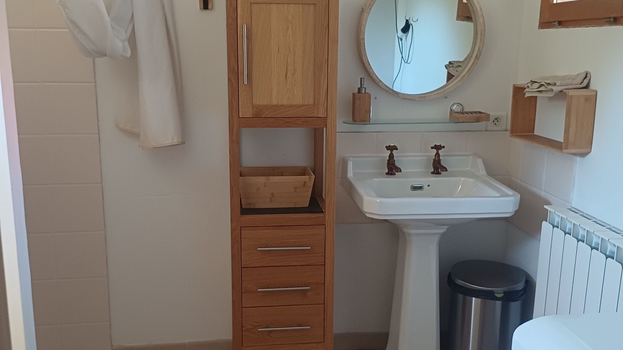Photo of Bathroom in Lourmarin