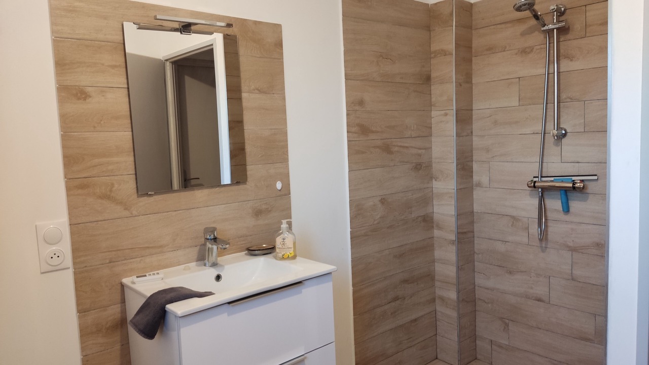 Photo of Bathroom in Regusse