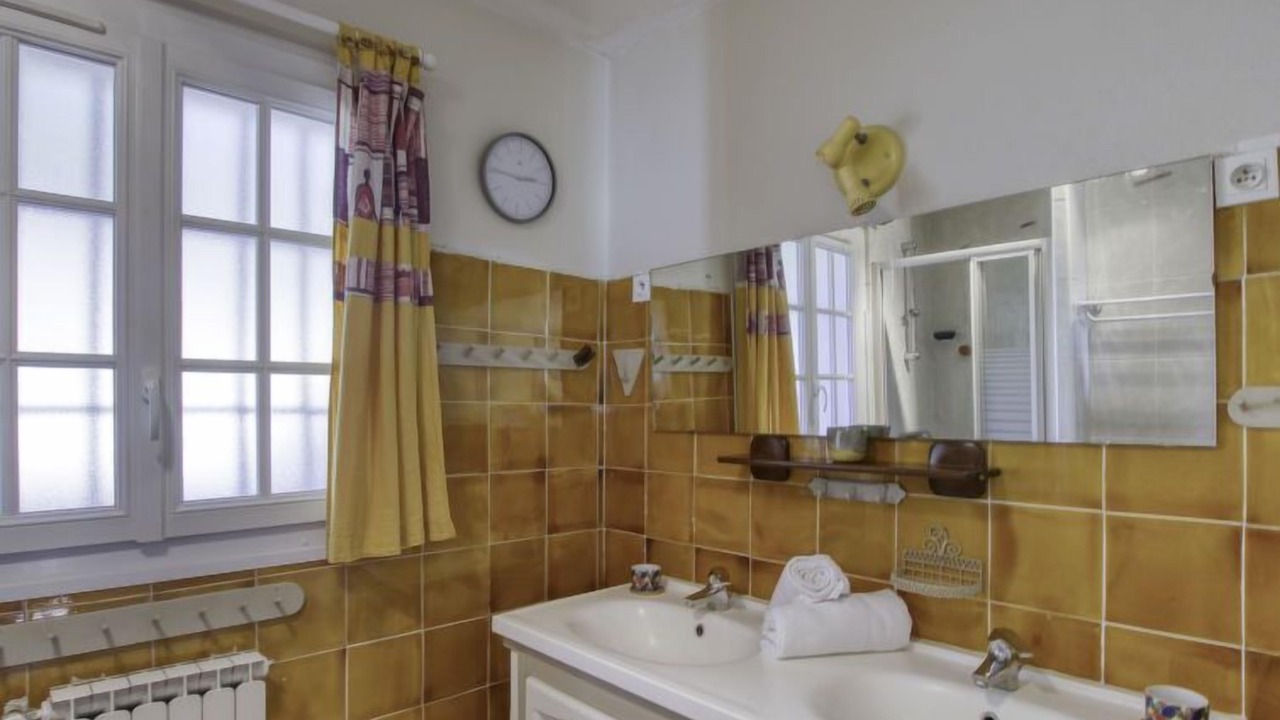 Photo of Bathroom in Le Beausset