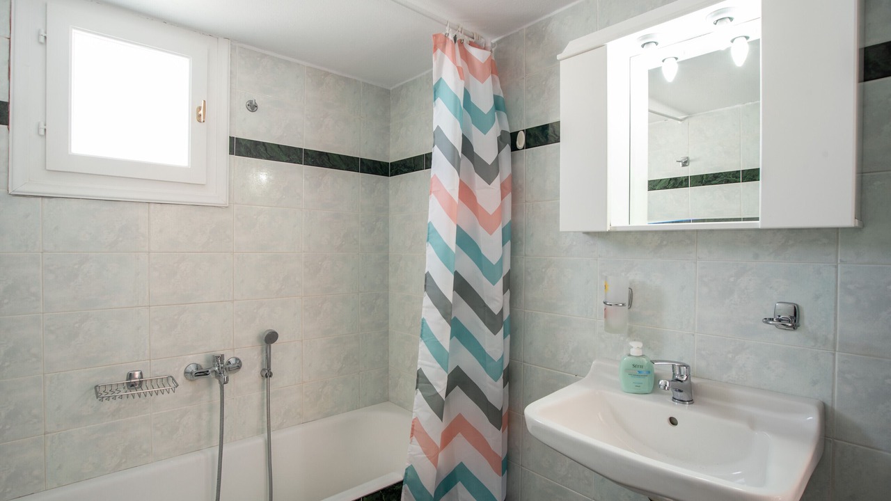Photo of Bathroom in Drios