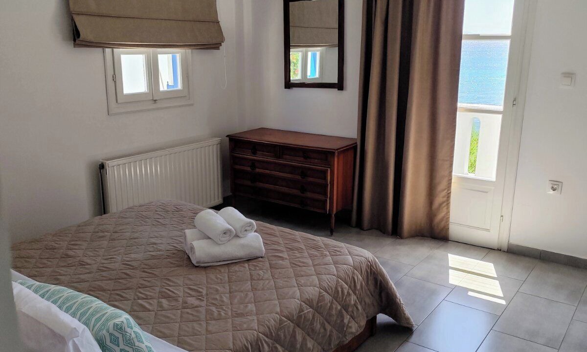 Photo of Bedroom in Drios
