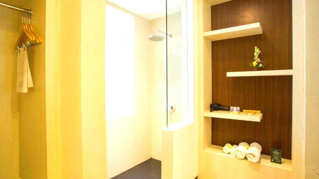 Photo of Bathroom in Petitenget