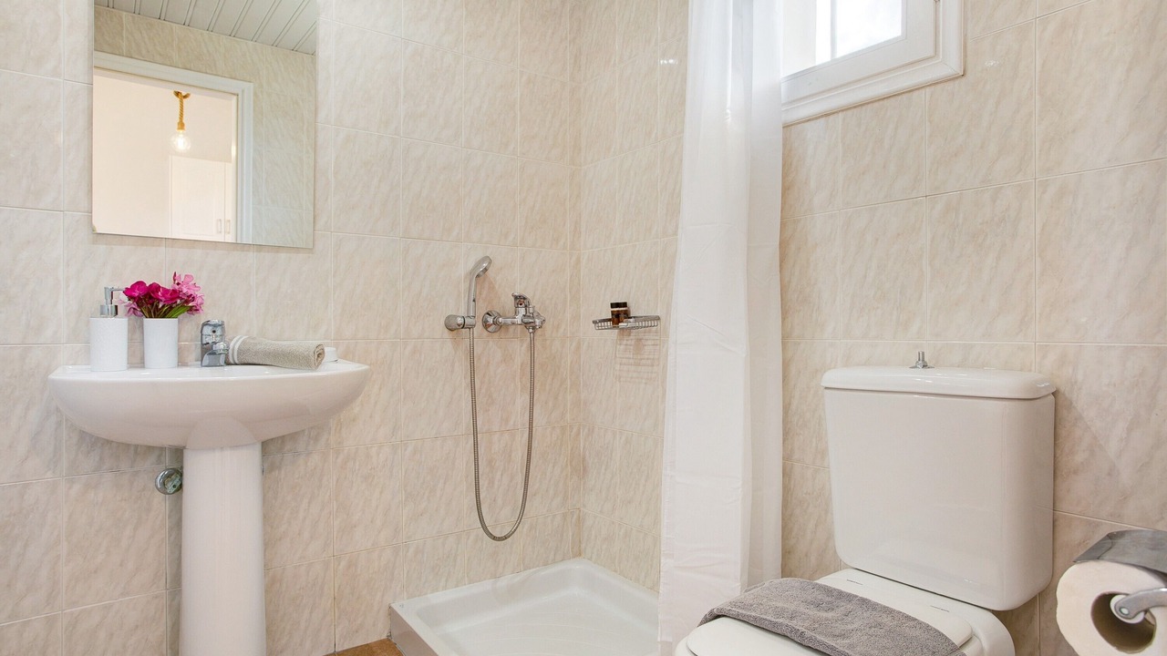 Photo of Bathroom in Alykes