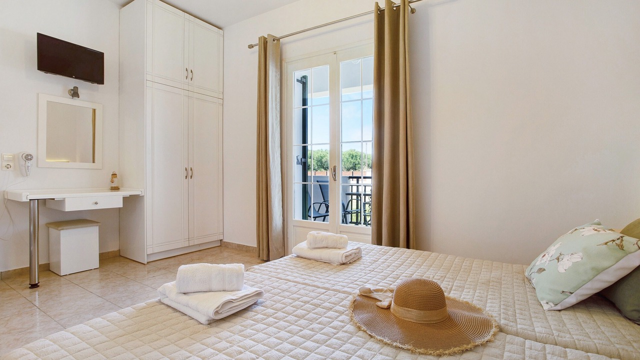Photo of Bedroom in Alykes