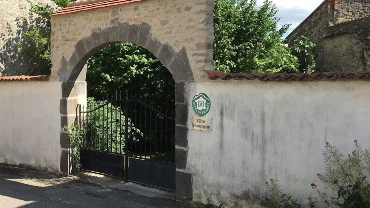 Photo of Outdoor in Artonne