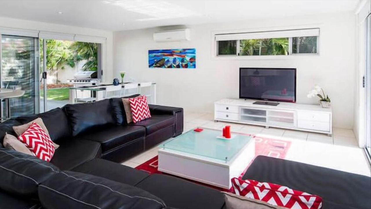 Photo of Livingroom in Mermaid Waters