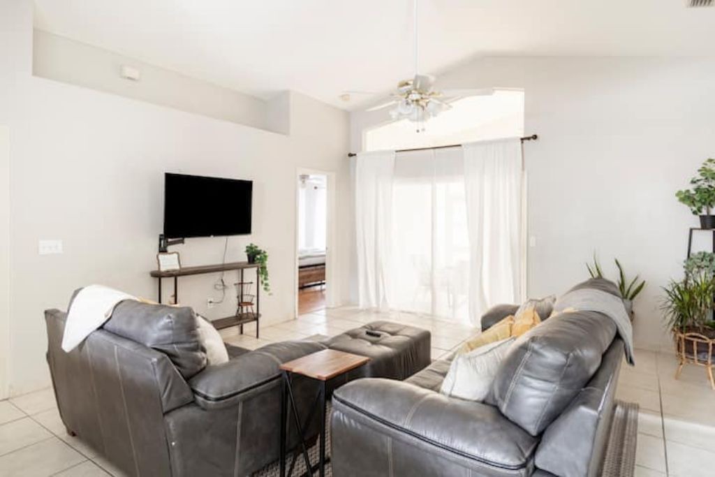 Photo of Livingroom in Nichols