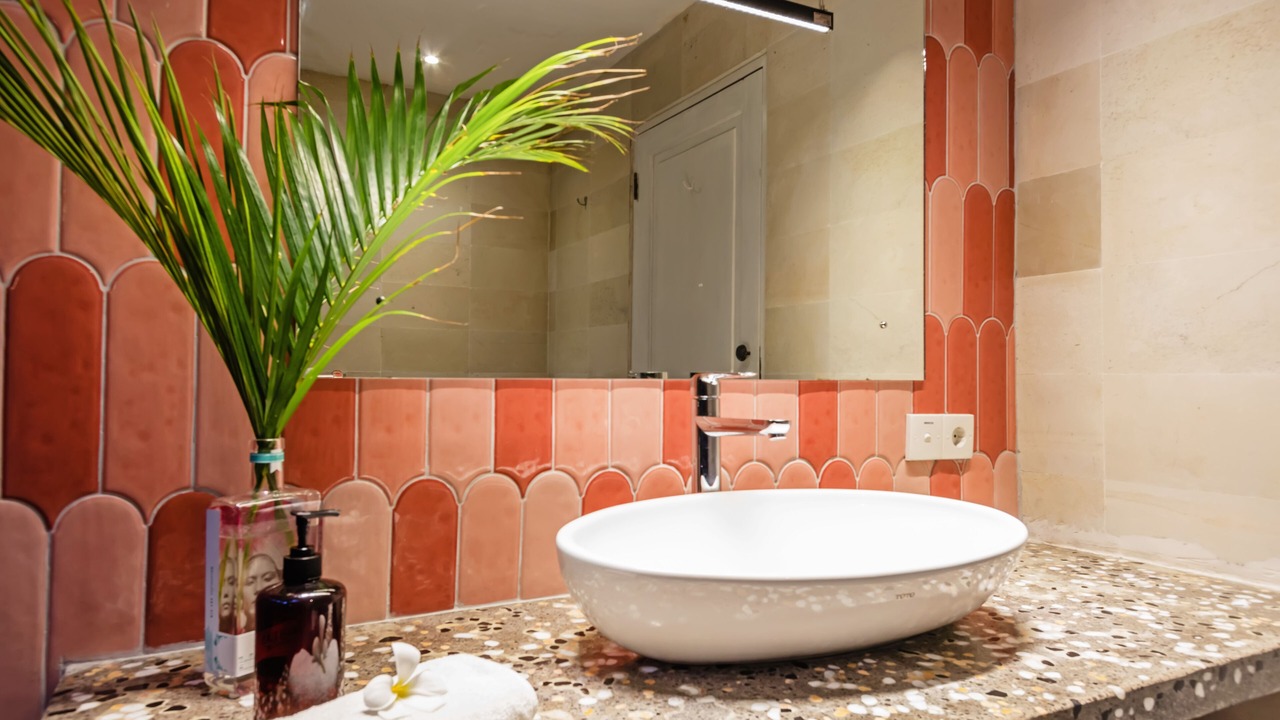 Photo of Bathroom in Laksmana