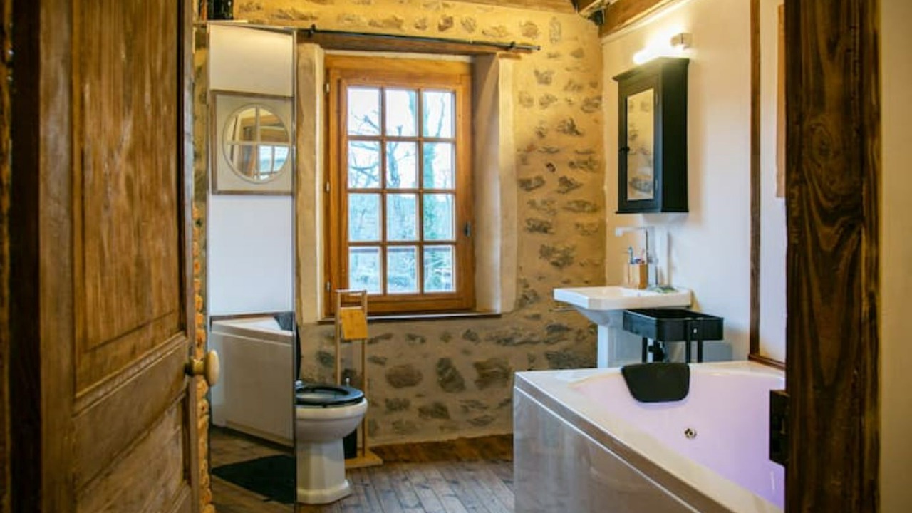 Photo of Bathroom in Croze