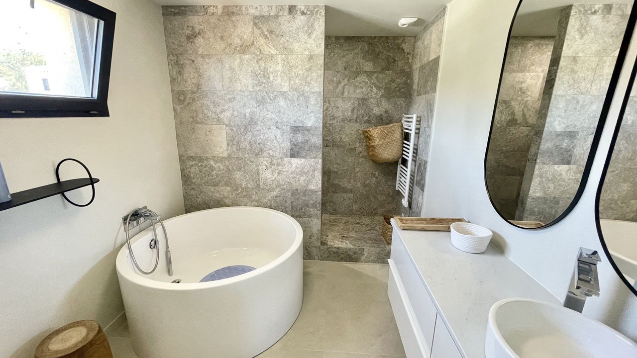 Photo of Bathroom in Le Castellet