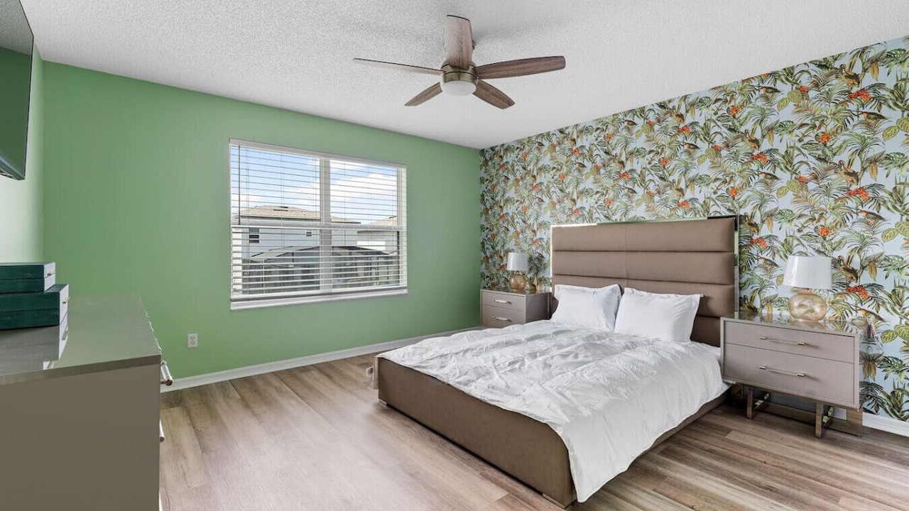 Photo of Bedroom in Seasons