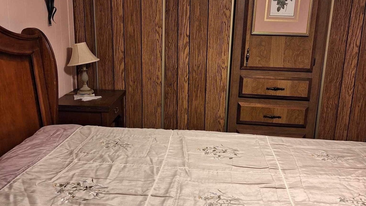 Photo of Bedroom in Crystal Lake