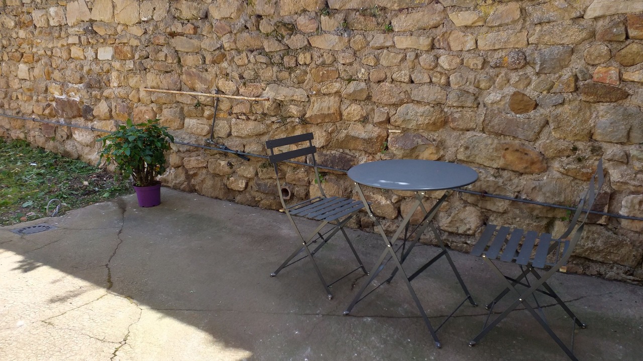 Photo of Patio Balcony in Saint-Christophe-en-Brionnais
